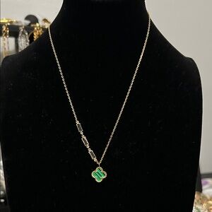 Chic Gold and Green Pendant Necklace